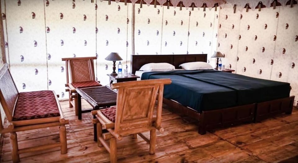 In-room safe, desk, WiFi (free), bed sheets