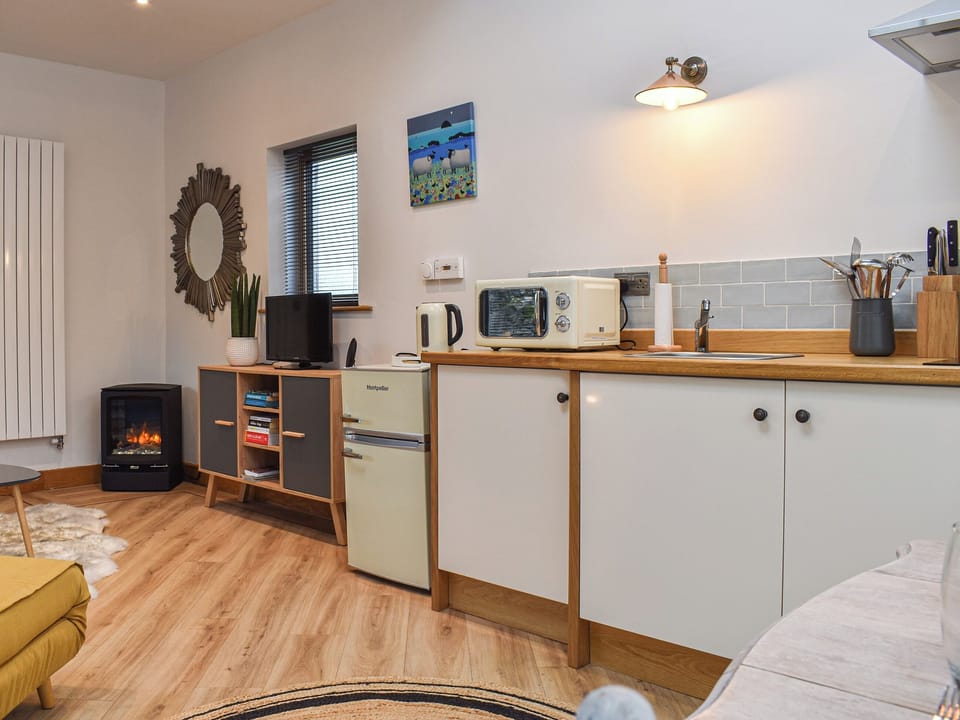 Kitchen area | The Cosy Stable, Grindon, near Leek
