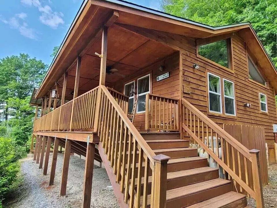 Furnished wraparound porch