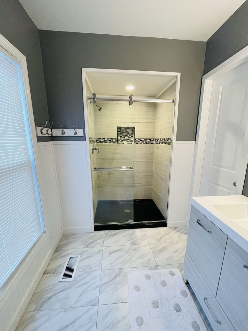 Main Floor Bathroom - Walk in Shower