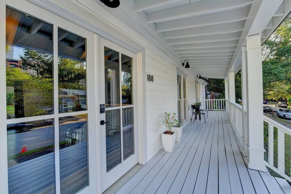 Entrance/Porch