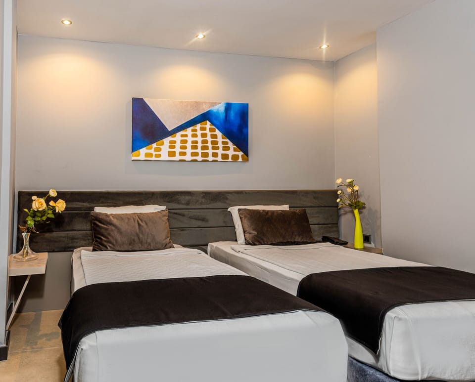 Standard Double or Twin Room | Premium bedding, Tempur-Pedic beds, free minibar, in-room safe