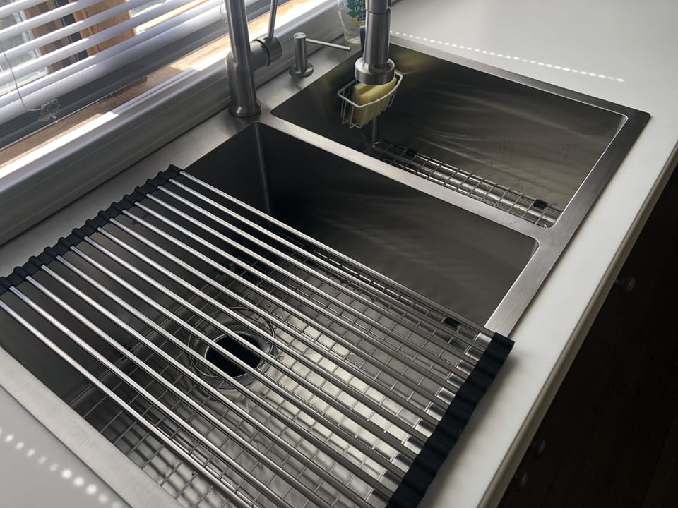 New
Stainless steel sink
