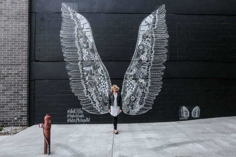 Close proximity to The Gulch where you can find the famous Nashville wings. Grab your camera!