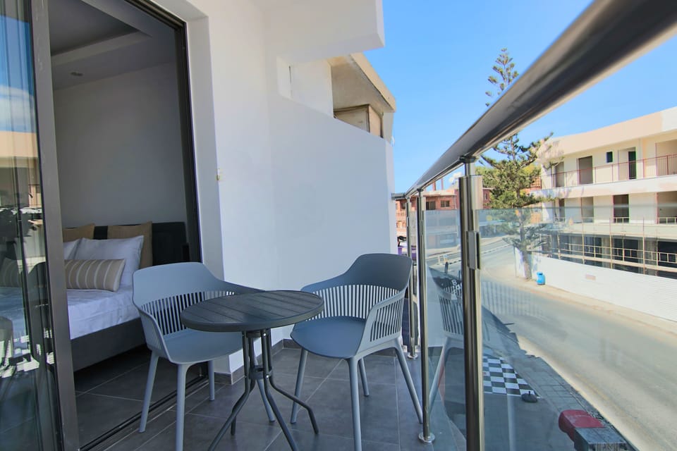 Luxury Studio | Terrace/patio