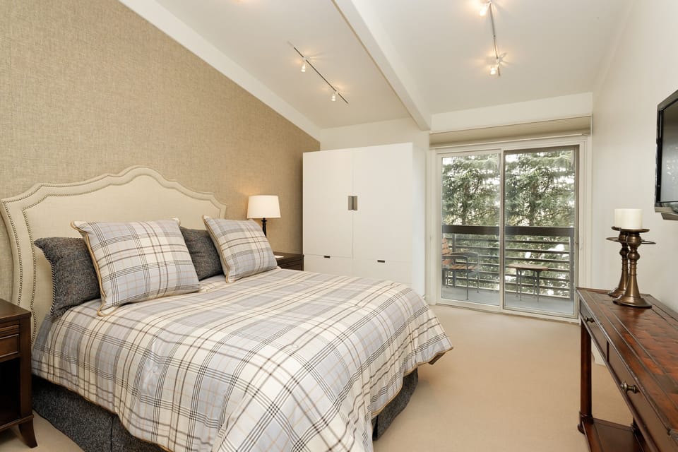 Guest Room 1
