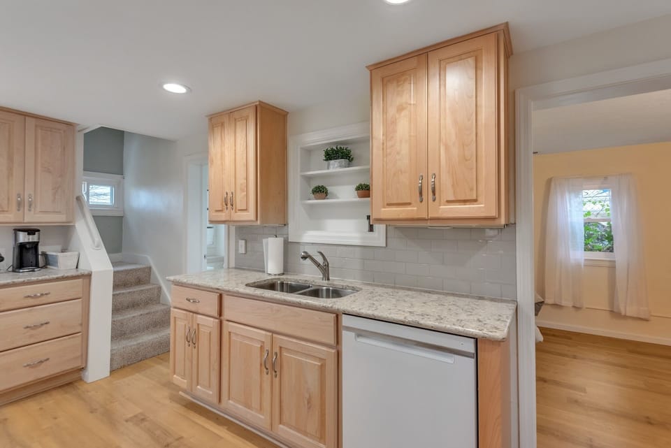 House, 2 Bedrooms | Private kitchen | Coffee/tea maker, fridge, oven