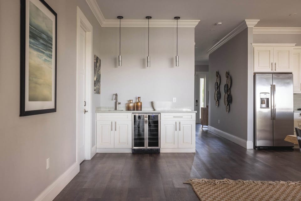 Wet Bar 
