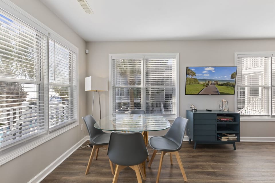Extra table area in the living room.