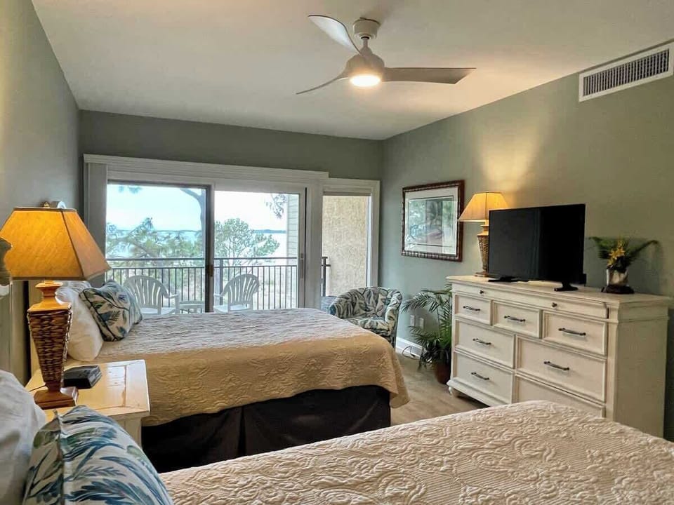 Guest Suite with 2 Queen Beds