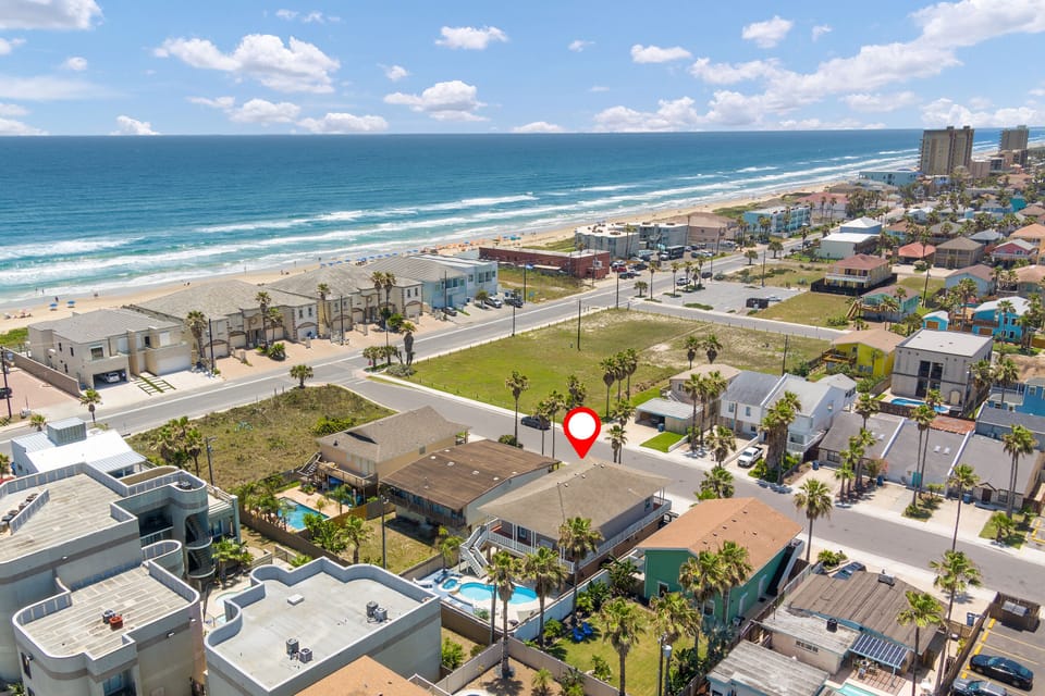 Beach access super close to property. 200 steps.