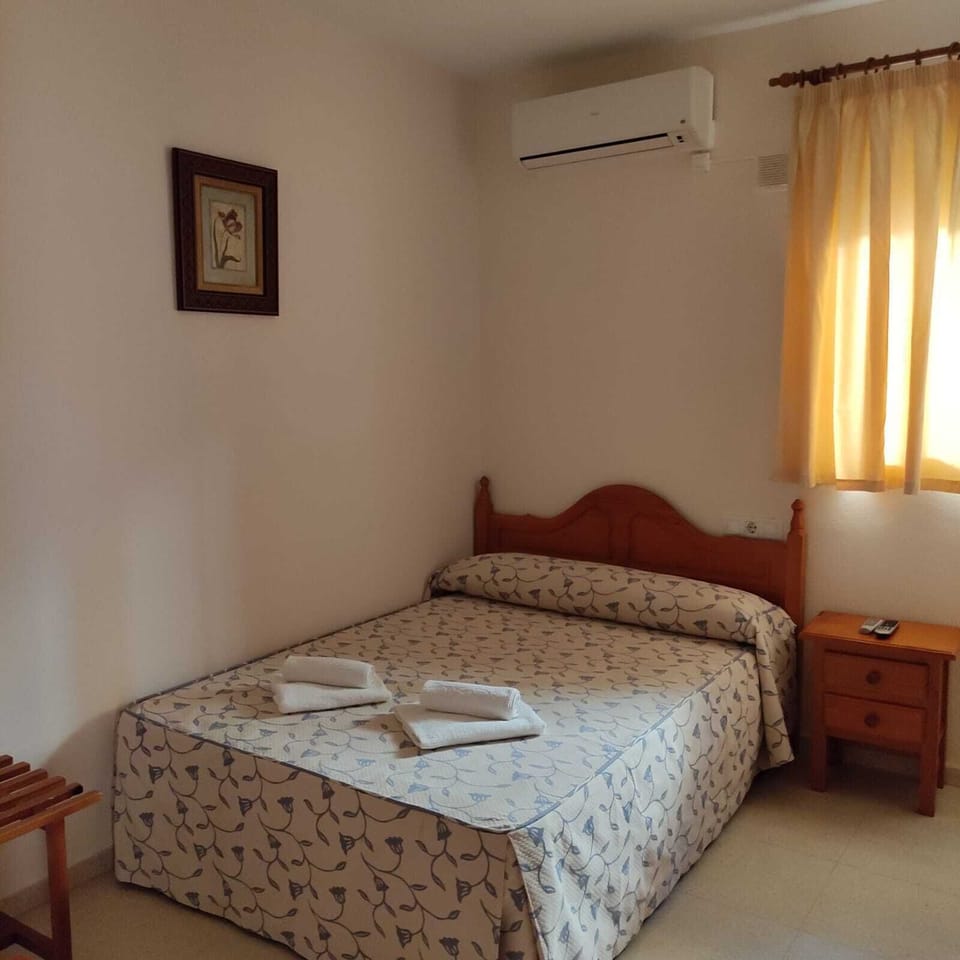 Basic Double Room | Free WiFi