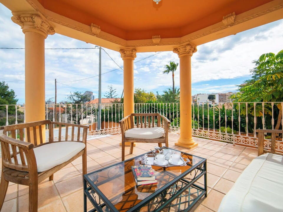 Swimming Pool, Residential Area, Estate, Balcony, Mansion, Resort, Villa, Eco Hotel, Hacienda