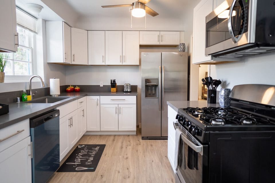 KITCHEN -- View 3D Virtual Tour of the Property Here: https://tinyurl.com/nhbvdey4