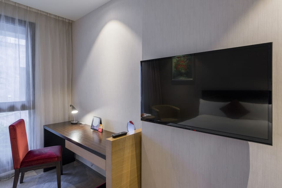 Deluxe Quadruple Room (Jupiter) | Free cribs/infant beds, free WiFi, bed sheets