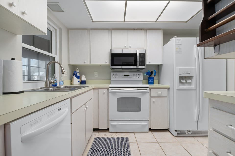 Fully stocked kitchen, with Keurig coffee maker