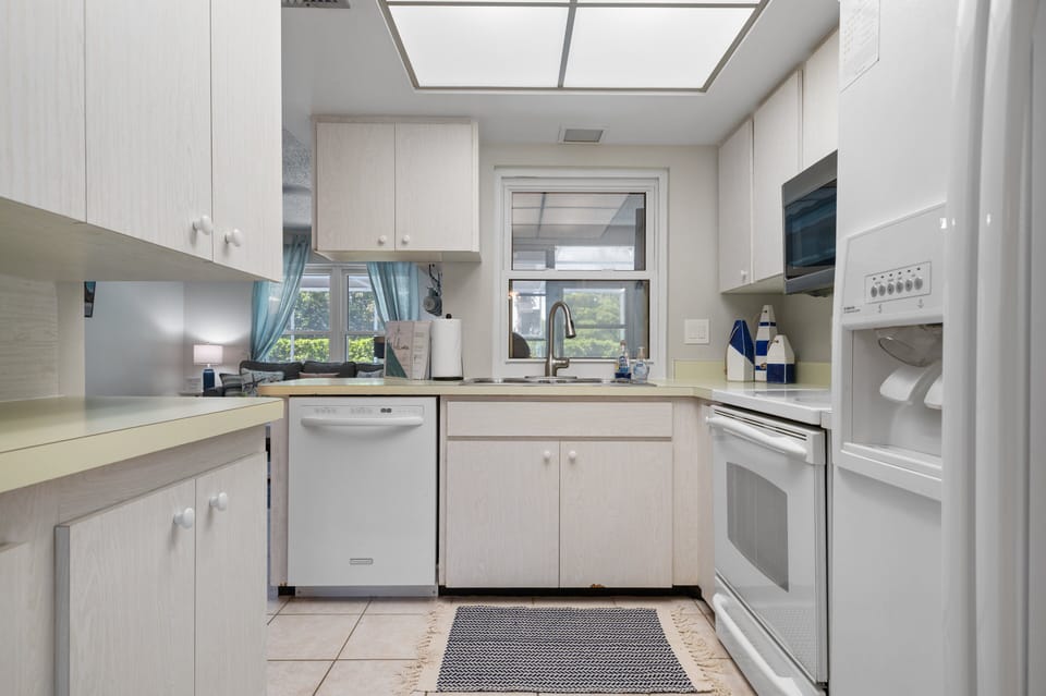 Fully stocked kitchen, with Keurig coffee maker