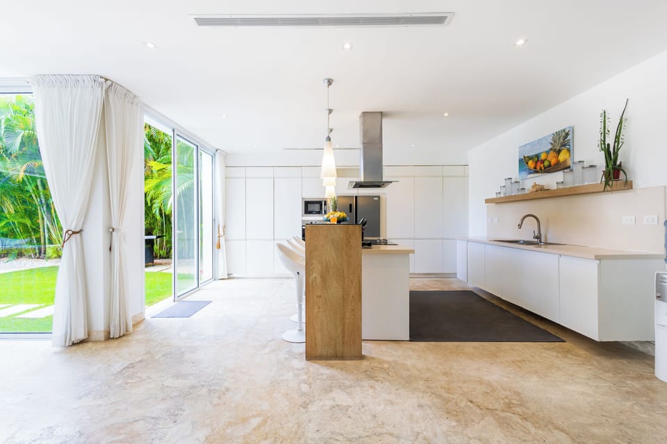 Exclusive Villa | Private kitchen | Fridge, microwave, oven, stovetop
