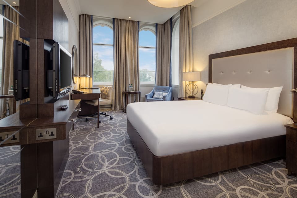 Deluxe Double Room | In-room safe, desk, iron/ironing board, free WiFi