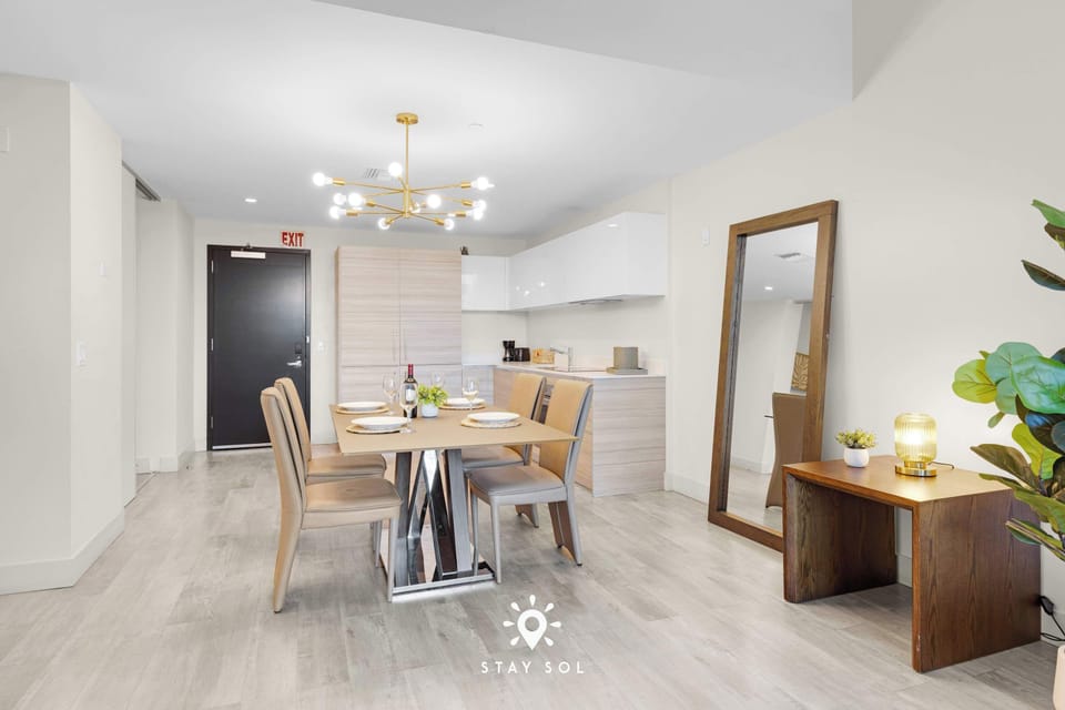 Dining room - Kitchen 