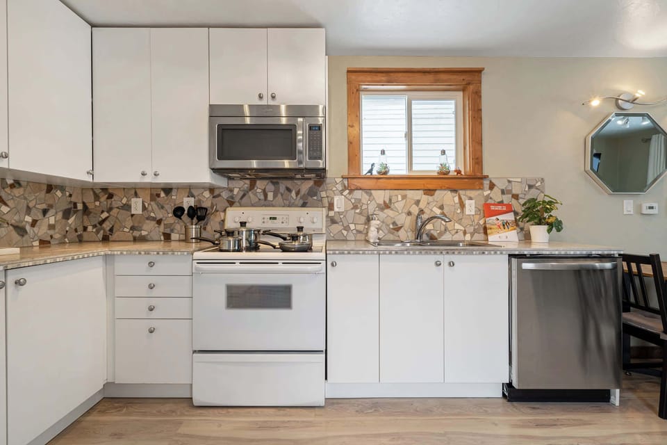 Fully Stocked Kitchen