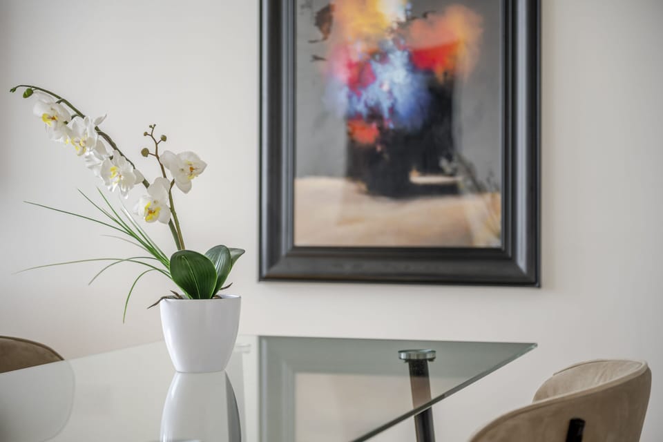 Apartment, Accessible, Private Bathroom | Dining