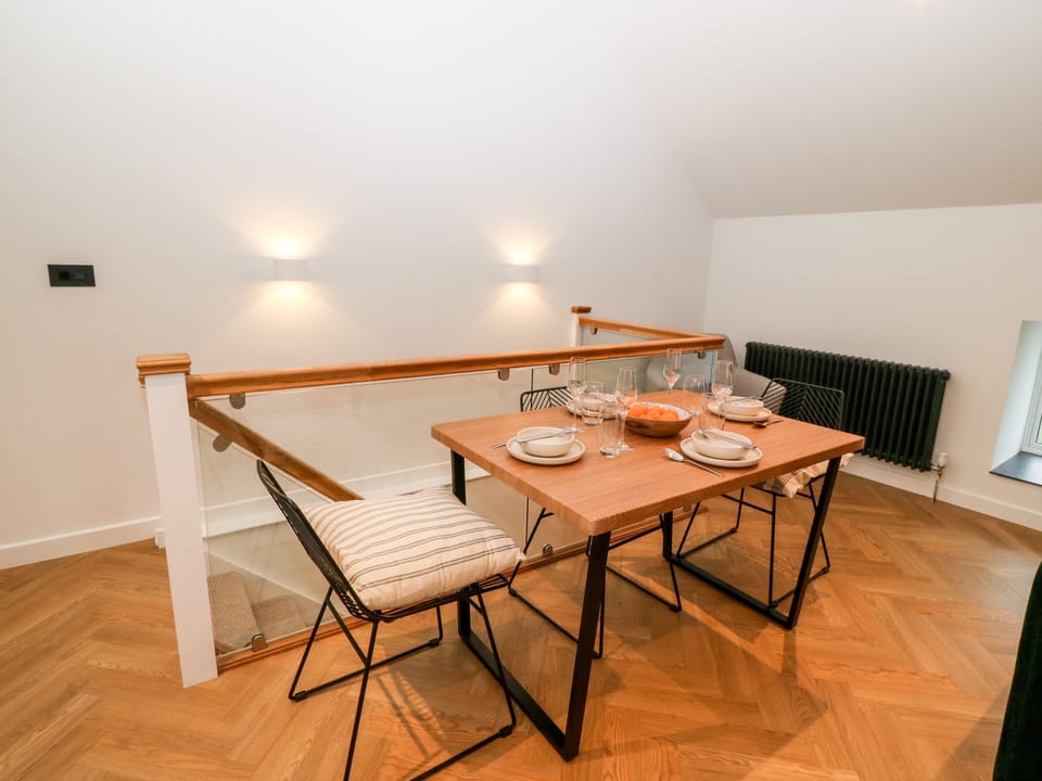 Cottage | Interior