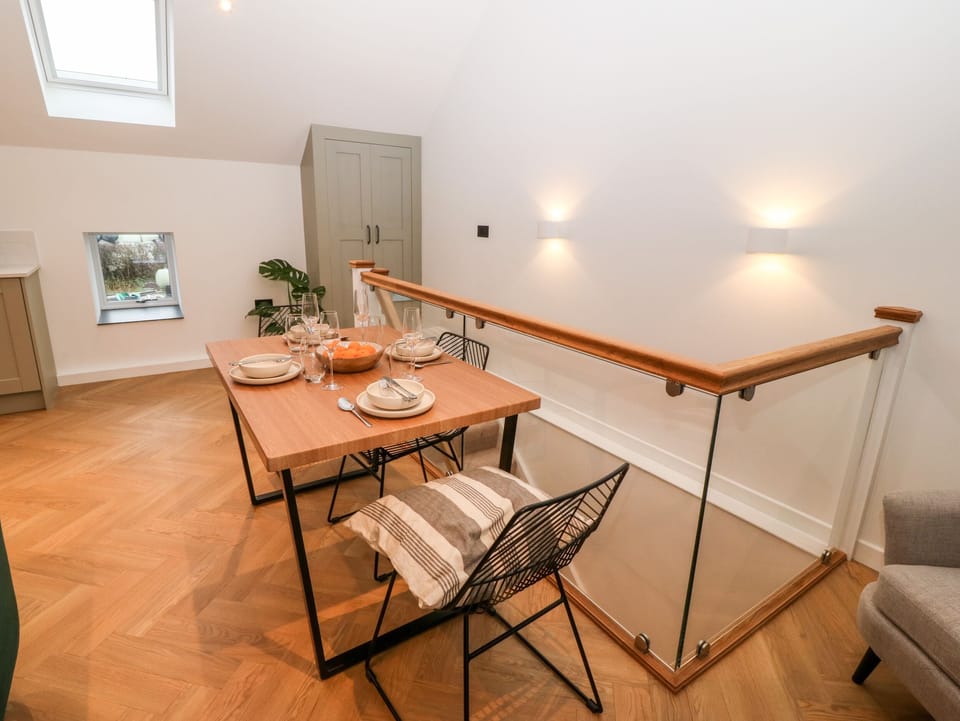 Cottage | Private kitchen | Fridge, dishwasher, electric kettle, toaster