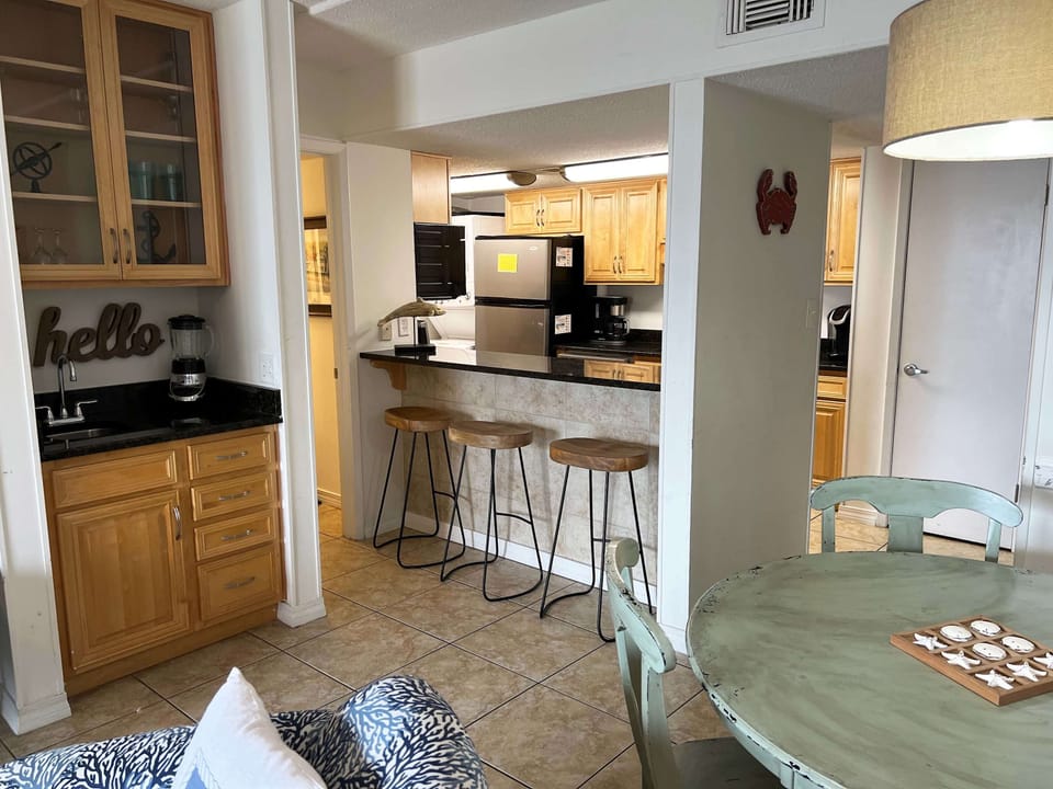 Kitchen Bar Area