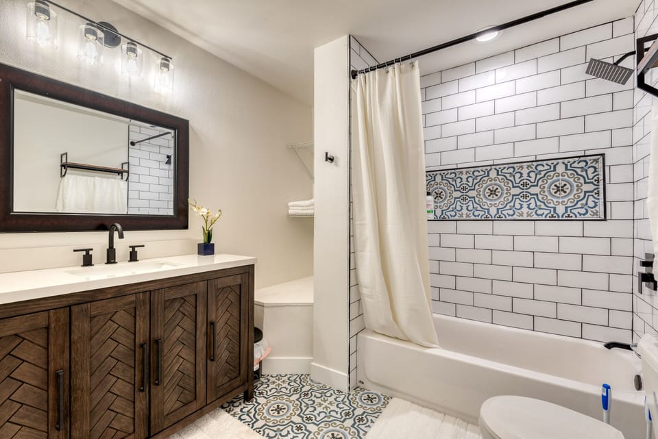 Stunning Modern and farmhouse theme main bathroom on the main floor