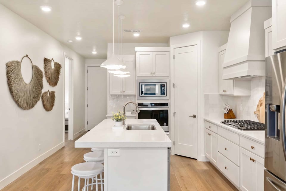 Townhome, 5 Bedrooms | Private kitchen | Coffee/tea maker, fridge, oven, toaster