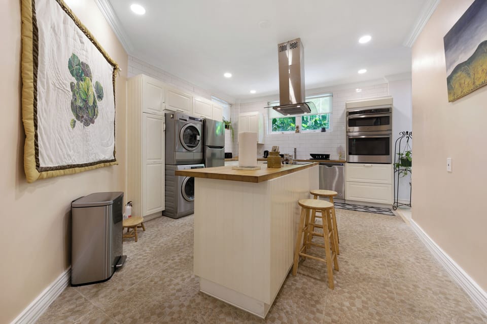 Gourmet Kitchen with Island