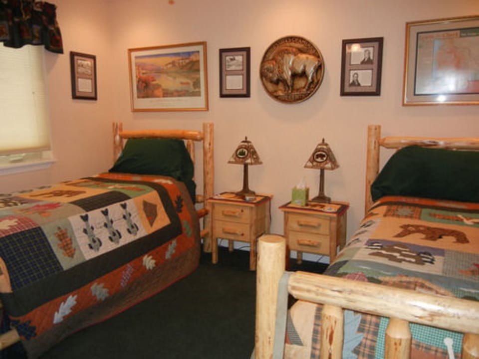 Room (Lewis and Clark) | Individually decorated, individually furnished, soundproofing