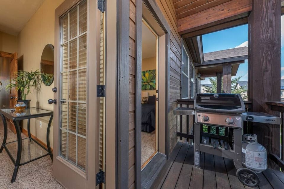 Back deck and grill