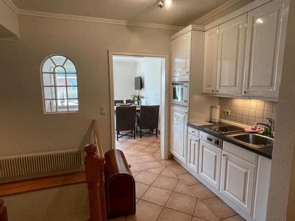 Exclusive Apartment, Private Bathroom | Shared kitchen