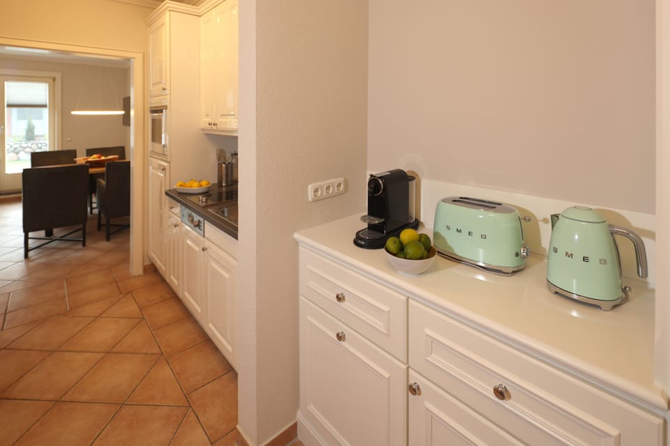 Exclusive Apartment, Private Bathroom | Shared kitchen