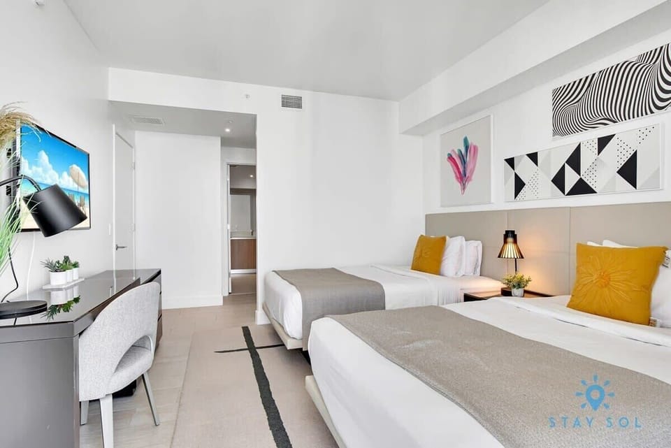 Bedroom 2 (2 Double Beds)