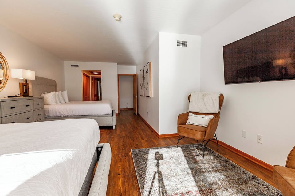 Primary Bedroom with 2 Queen Beds