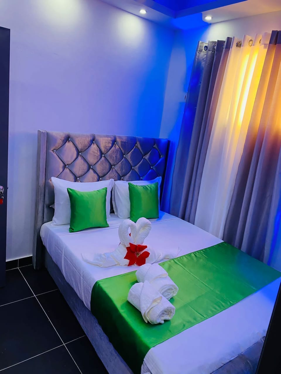 Comfort Room, 1 Twin Bed | WiFi (free), individually decorated, bed sheets