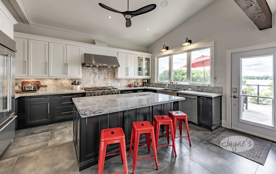 Kitchen &amp; Bar Seating
