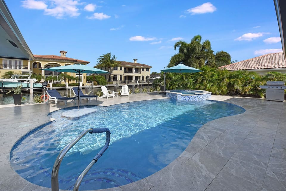 Heated Saltwater Pool
