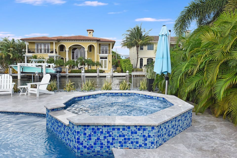 Hot tub for your relaxation!