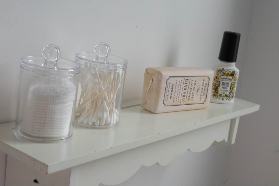 Bathroom amenities