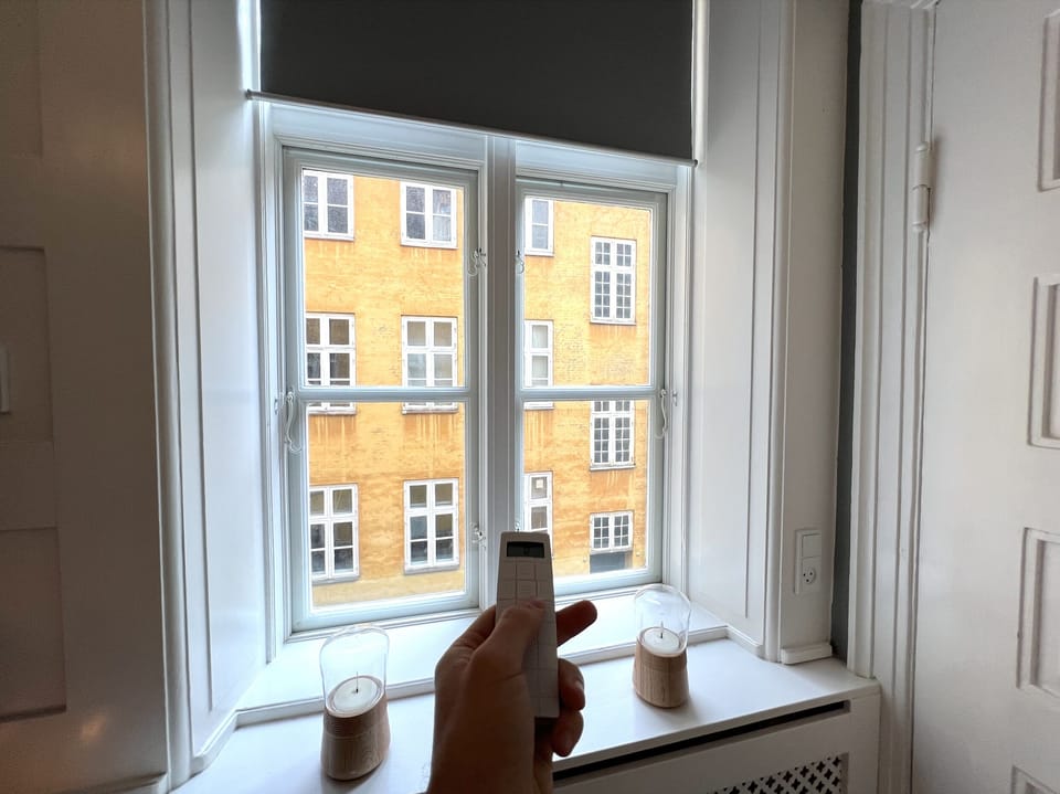 Electric curtains
