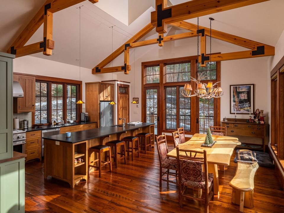 Headwall at The Peaks- Amazing Outdoor Living Room W/Sauna  Hot Tub (788)