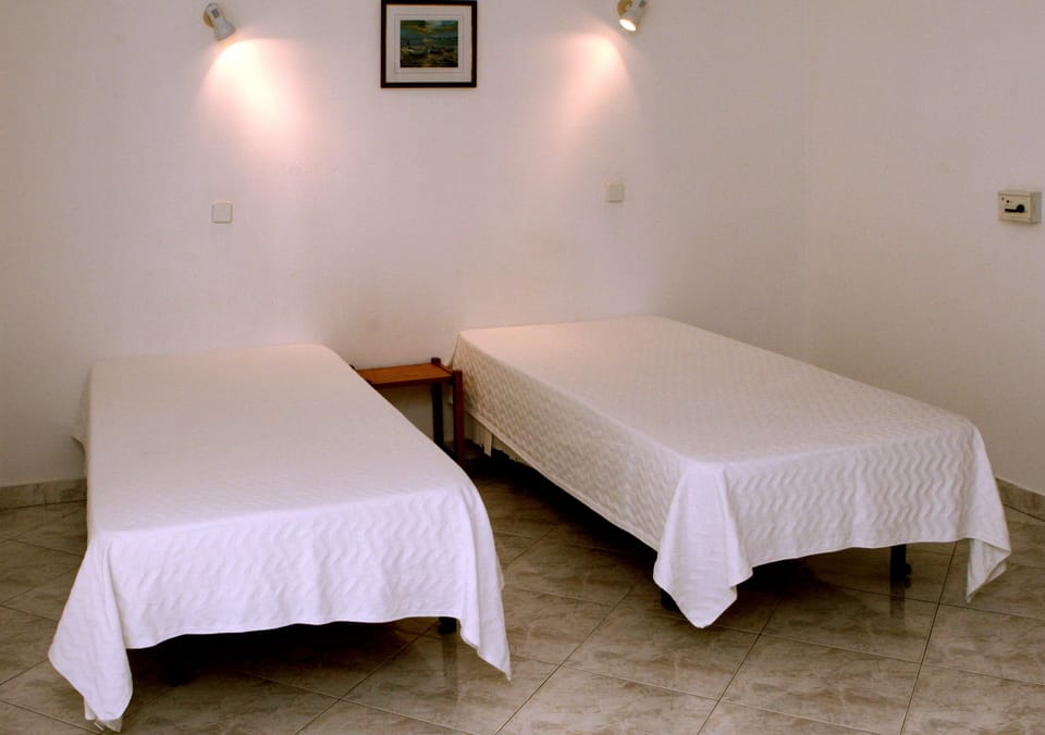 Studio | In-room safe, cribs/infant beds, rollaway beds, WiFi
