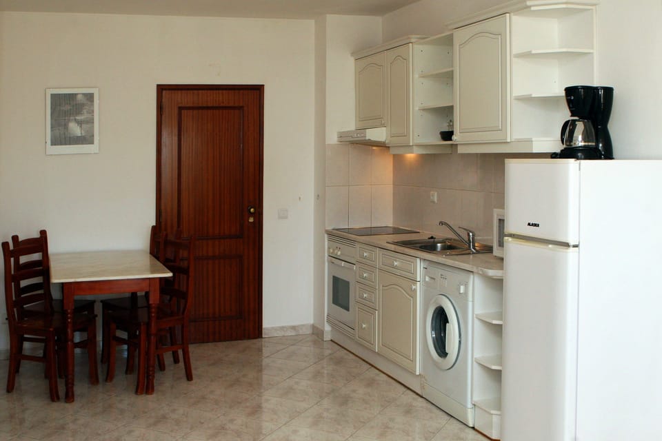 Apartment, 1 Bedroom | Private kitchen | Fridge, microwave, coffee/tea maker