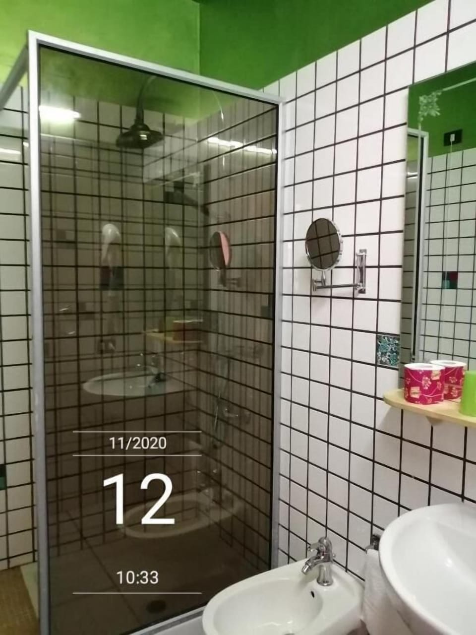 Free toiletries, hair dryer, bidet