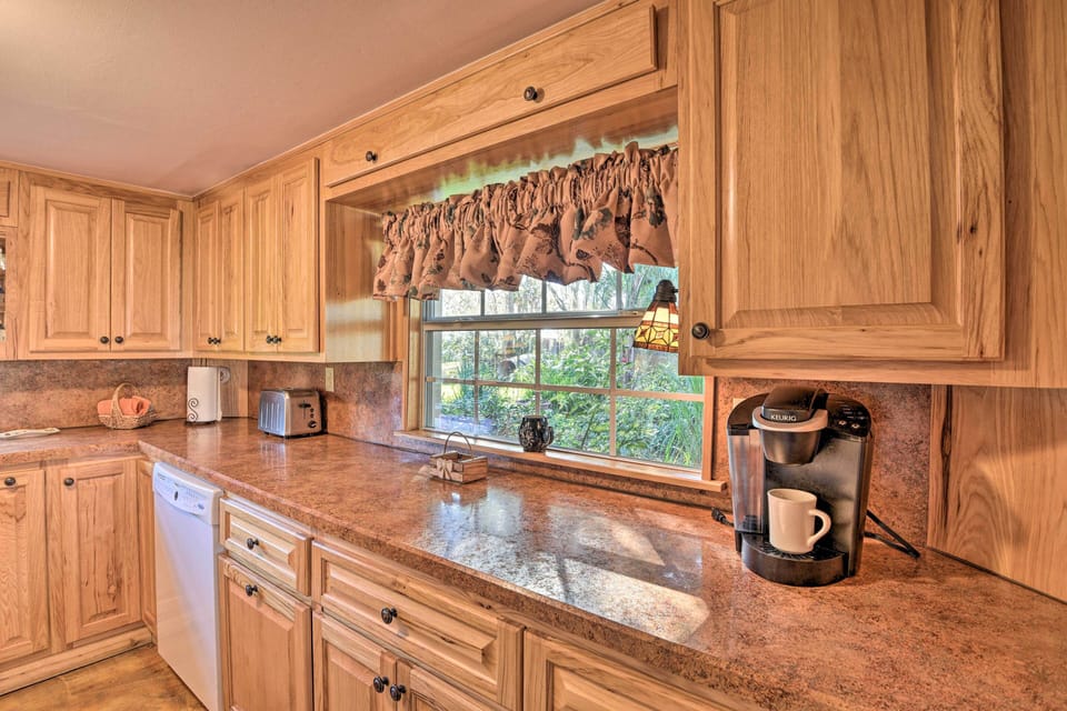 Fully Equipped Kitchen | Pots & Pans