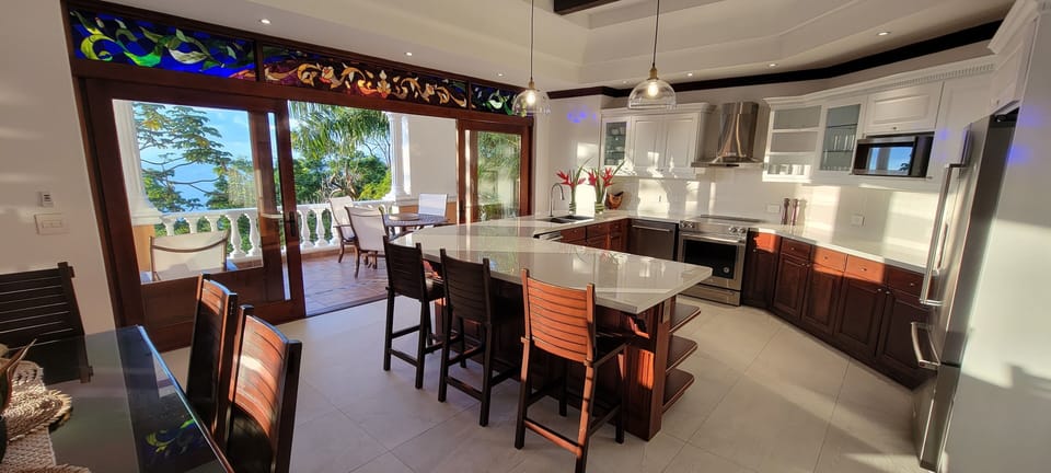 Kitchen ready for breakfasts, snacks, and family cooking